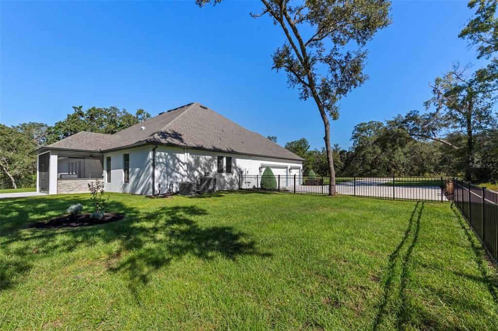 Backyard, Exterior