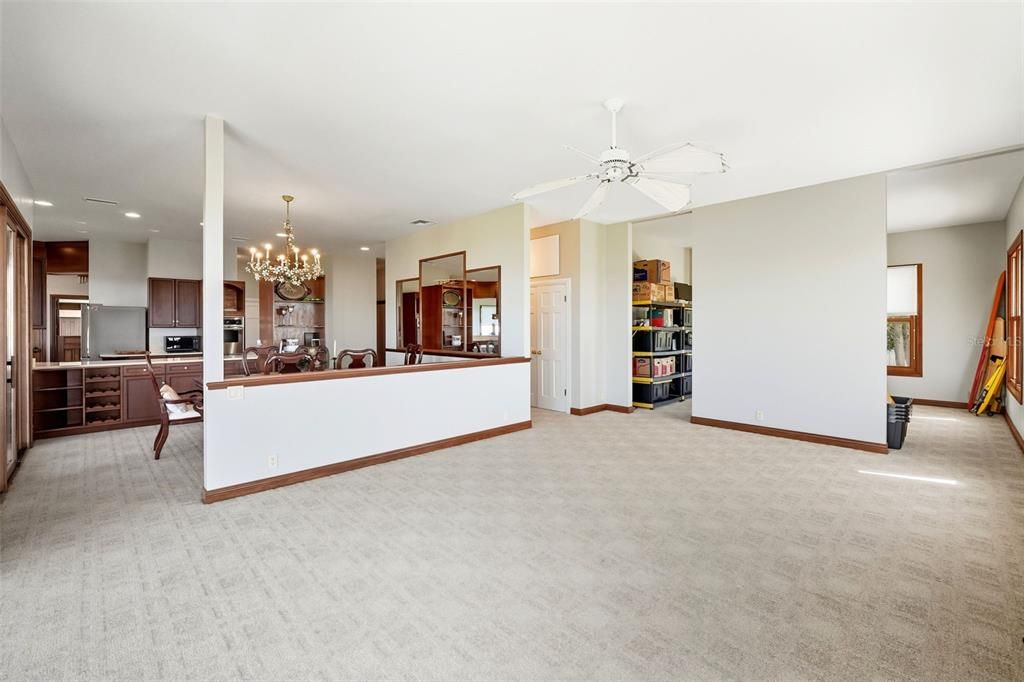 Chandelier, Dining room, Interior, Kitchen, Recessed Lighting, Stainless Steel Appliances