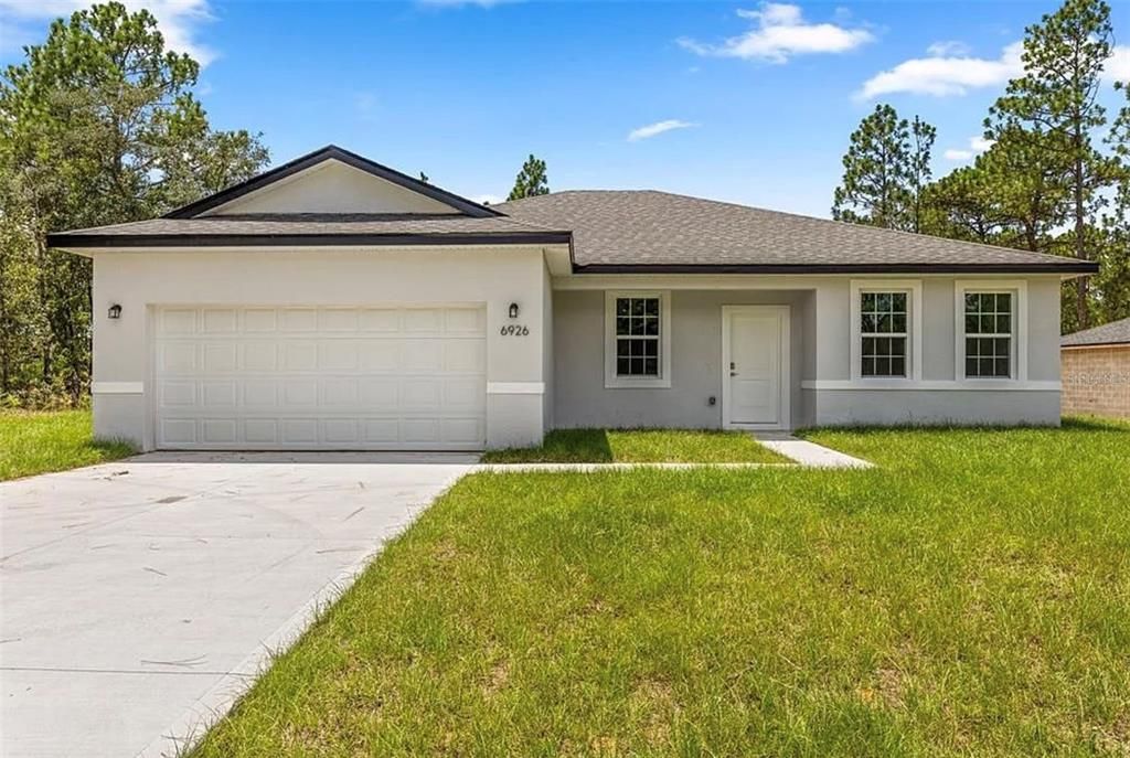 Attached, Exterior, Facade, Ranch