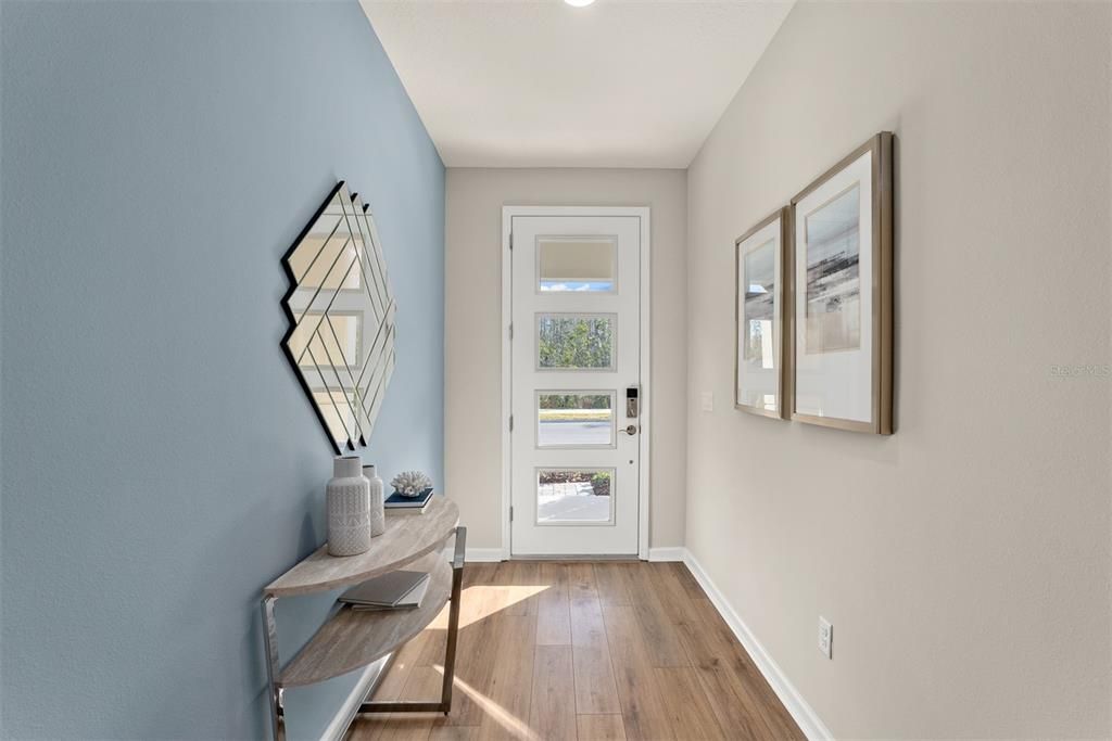 Interior, Recessed Lighting, Wood Texture Flooring