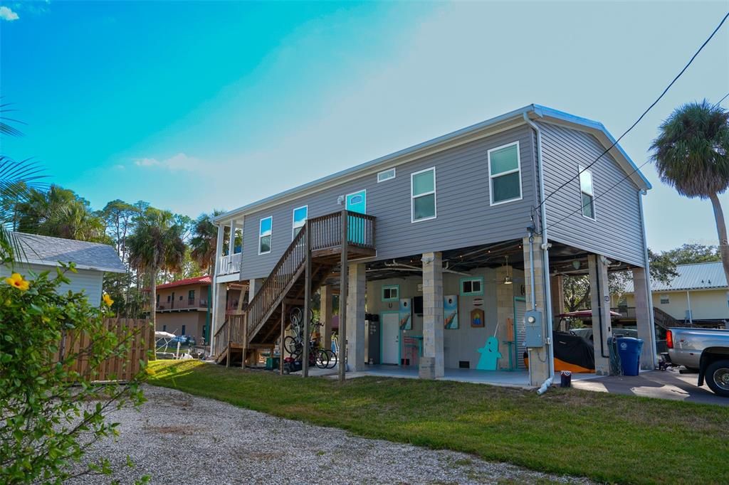 Backyard, Exterior