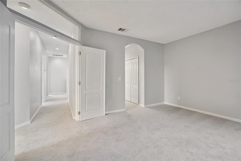 Empty room, Interior, Recessed Lighting