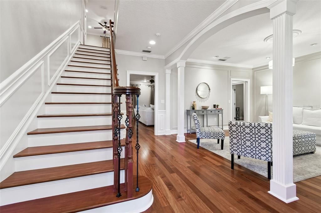 Interior, Recessed Lighting, Wood Texture Flooring