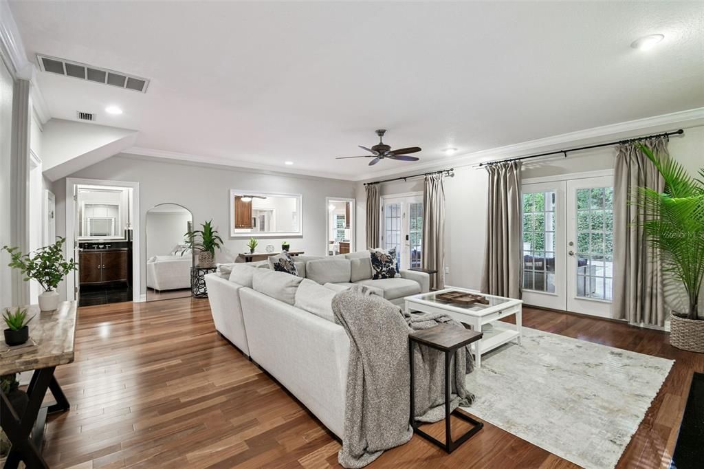 Interior, Living room, Recessed Lighting, Wood Texture Flooring