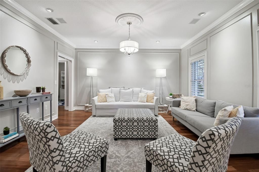Interior, Living room, Pendant Lights, Recessed Lighting, Wood Texture Flooring