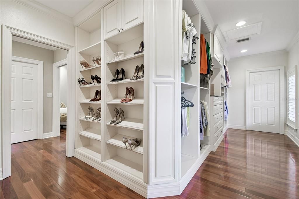 Interior, Recessed Lighting, Walk-in Closets, Wood Texture Flooring
