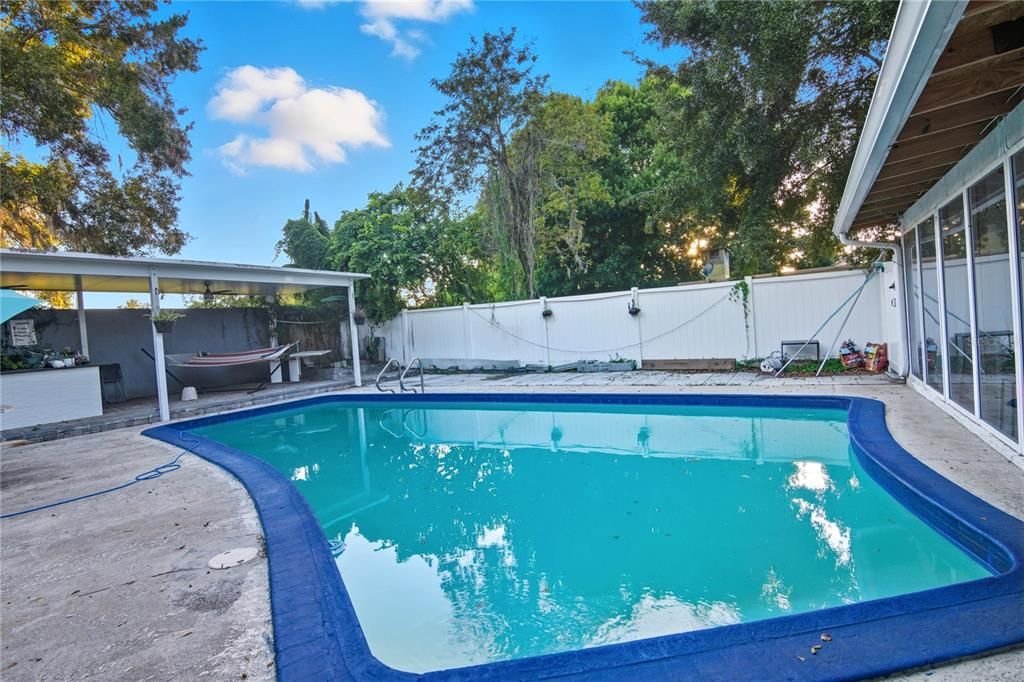 Exterior, Pool
