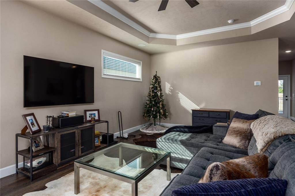 Interior, Living room, Recessed Lighting, Wood Texture Flooring