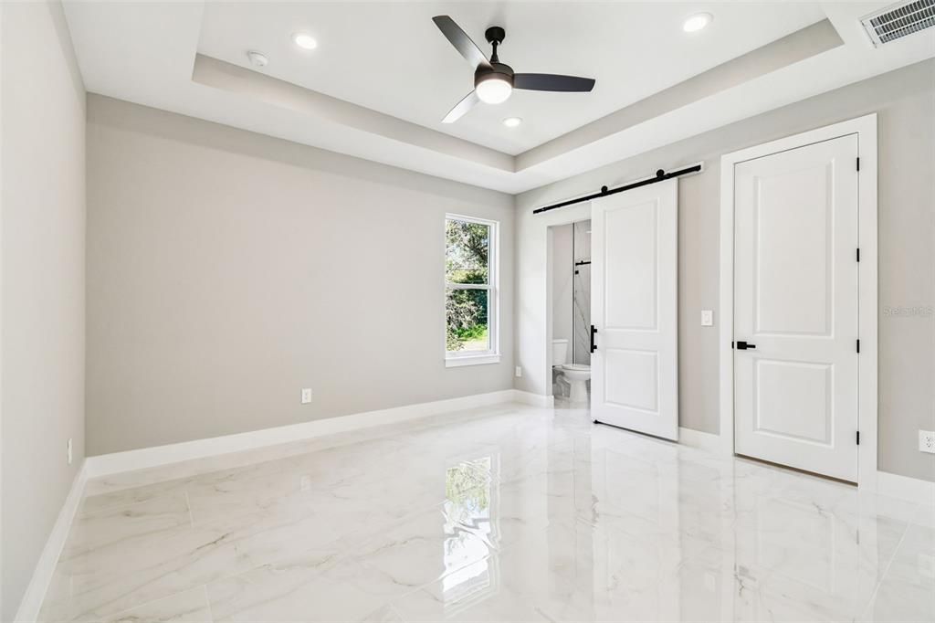 Bathroom, Empty room, Interior, Marble, Recessed Lighting