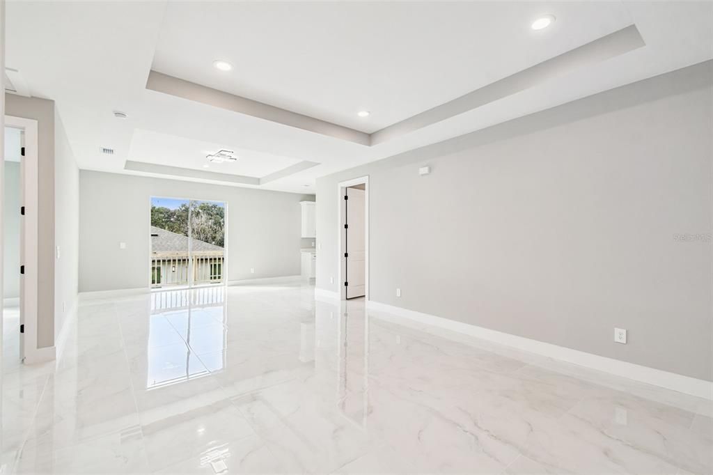 Empty room, Interior, Marble, Recessed Lighting