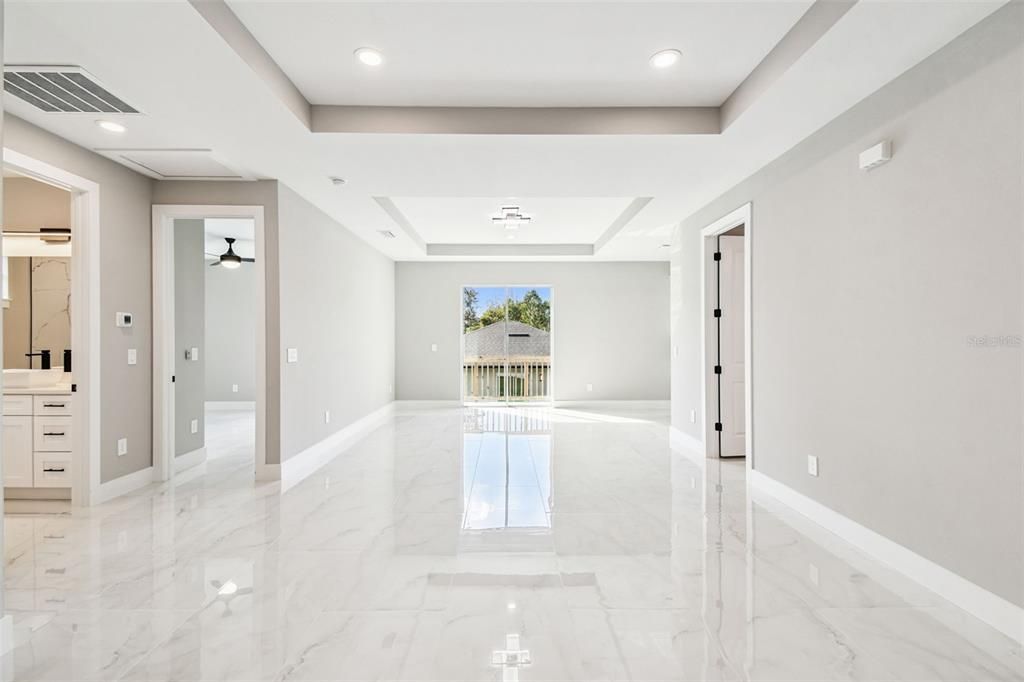 Empty room, Interior, Marble, Recessed Lighting