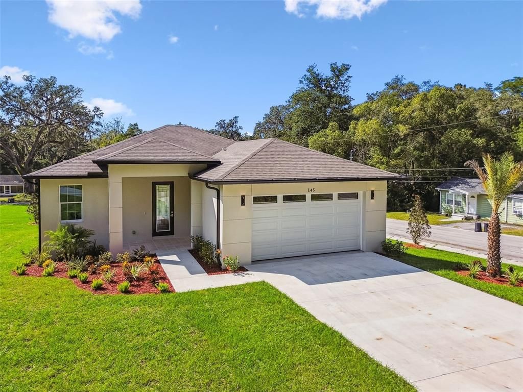 Attached, Backyard, Exterior, Facade, Ranch