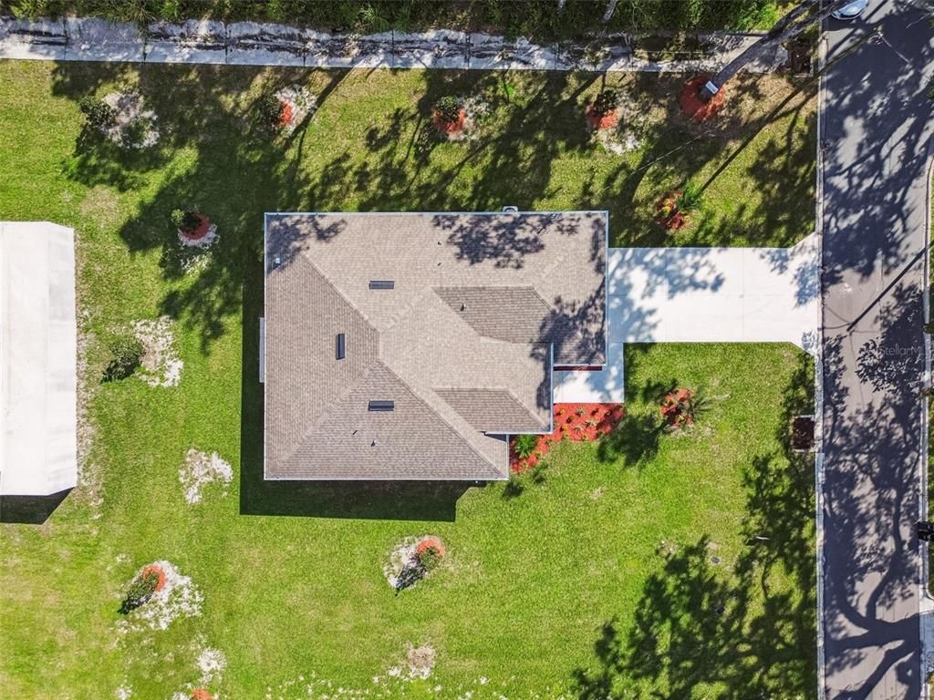 Exterior, Drone
