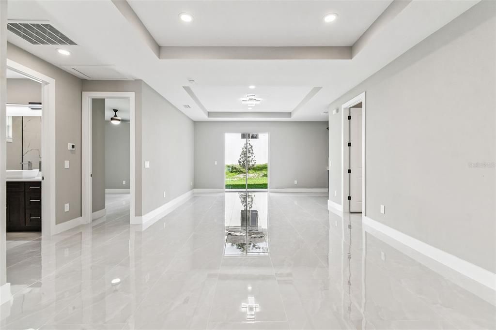 Empty room, Interior, Marble, Recessed Lighting