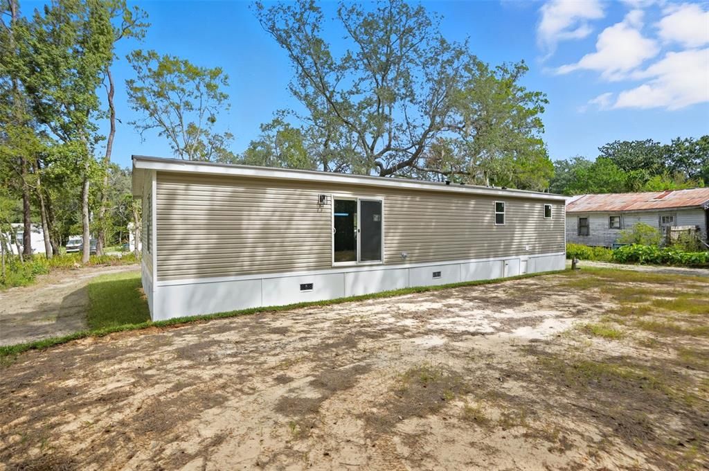 Backyard, Exterior