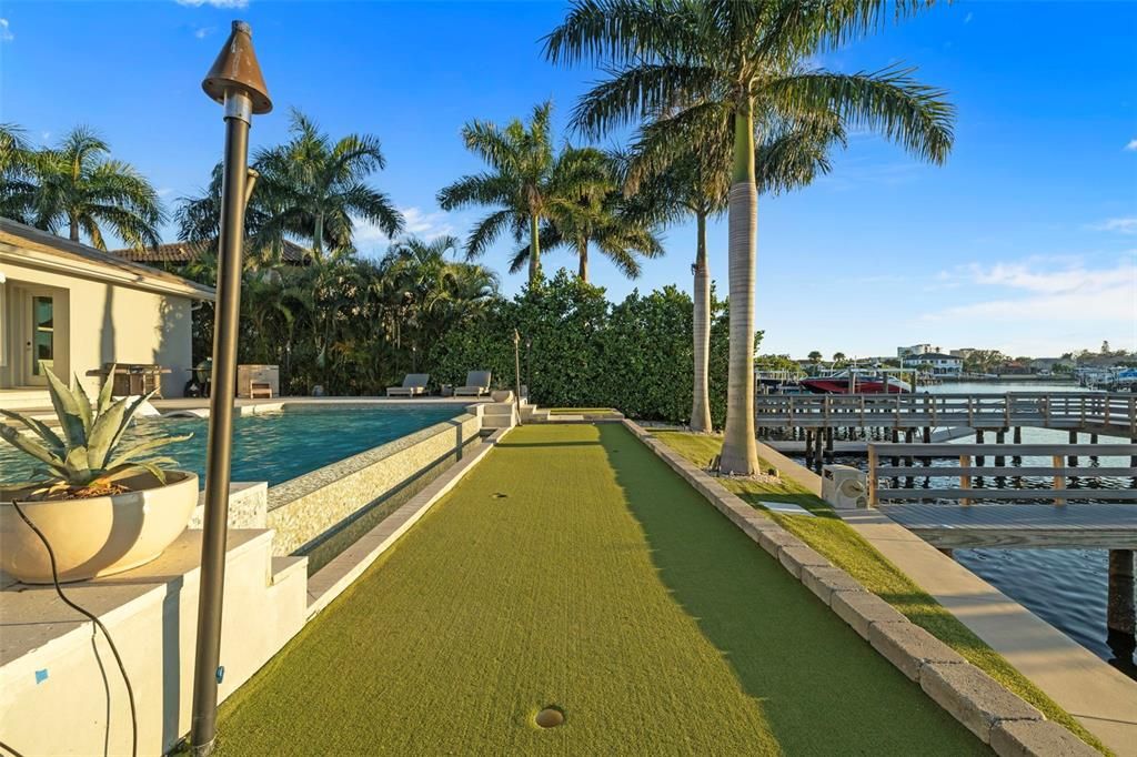 Exterior, Pool, Water