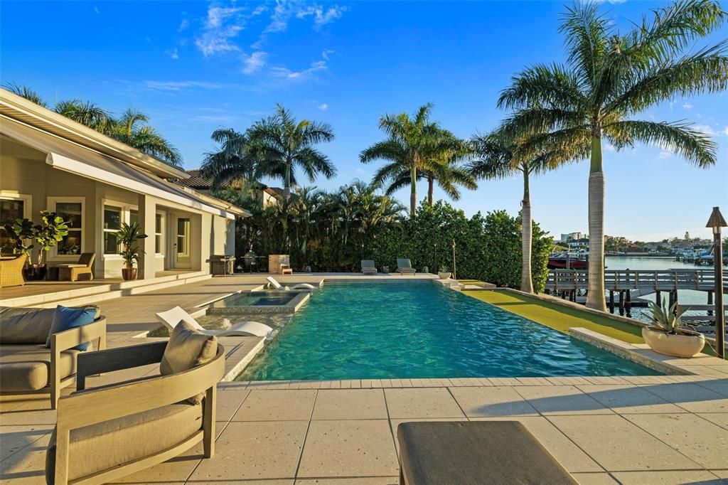 Exterior, Pool, Water