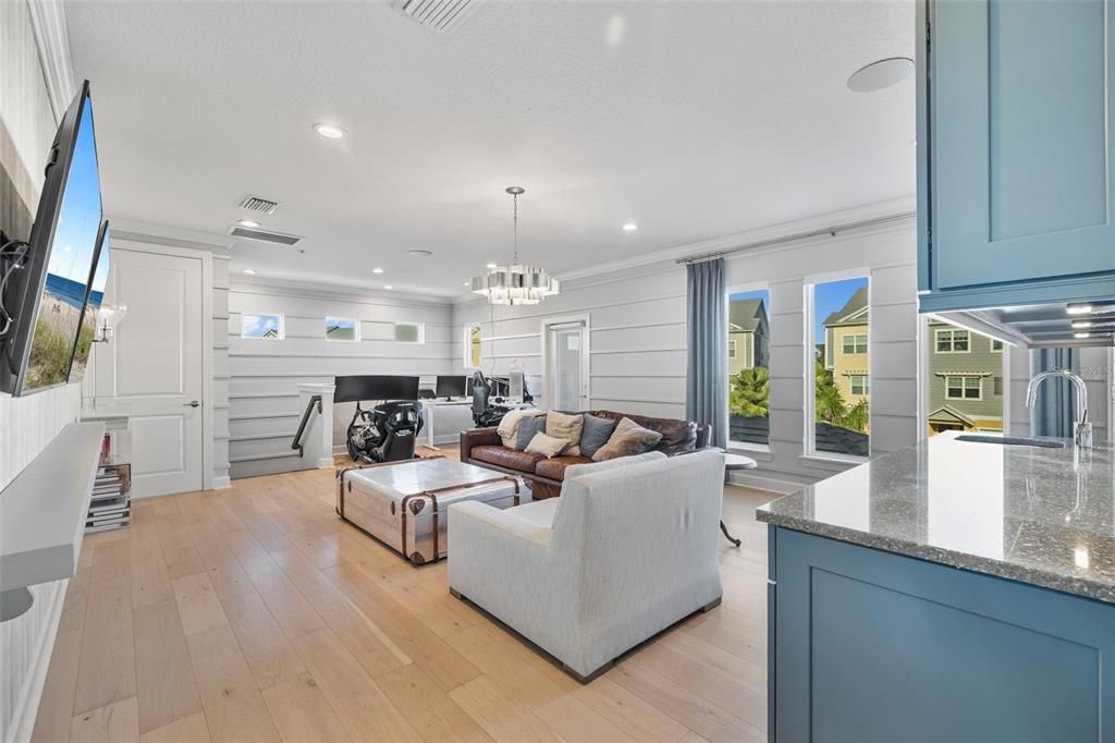 Interior, Kitchen, Living room, Pendant Lights, Recessed Lighting, Wood Texture Flooring