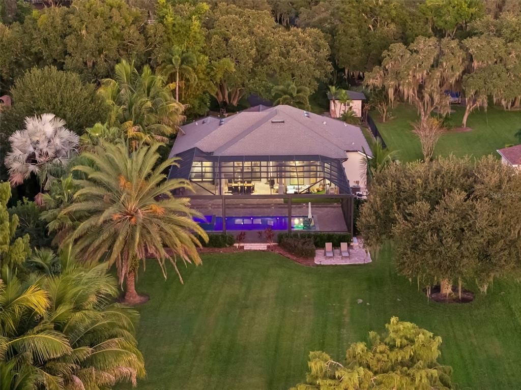 Exterior, Drone