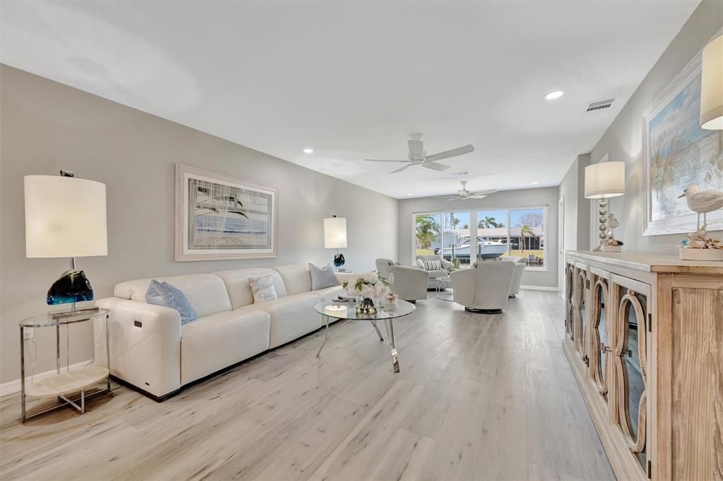 Dining room, Interior, Living room, Recessed Lighting, Wood Texture Flooring