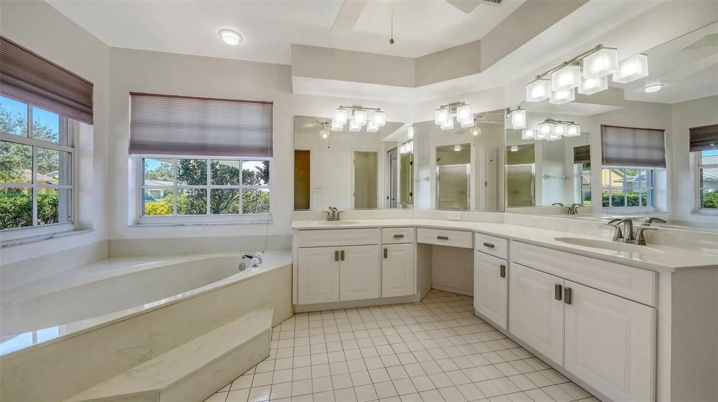 Bathroom, Dual Sink Vanities, Interior, Recessed Lighting