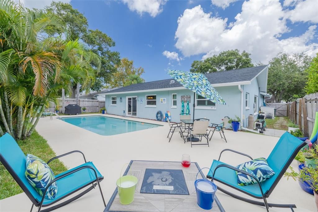 Exterior, Pool