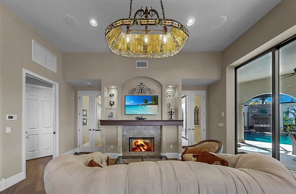 Fireplace, Interior, Living room, Pendant Lights, Recessed Lighting, Wood Texture Flooring