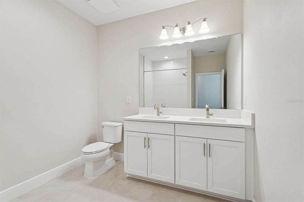 Bathroom, Dual Sink Vanities, Interior, Recessed Lighting