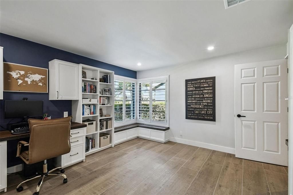 Home Office, Interior, Recessed Lighting, Wood Texture Flooring