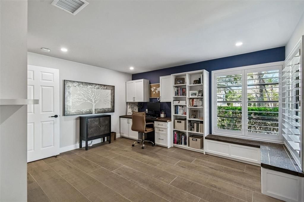 Home Office, Interior, Recessed Lighting, Wood Texture Flooring