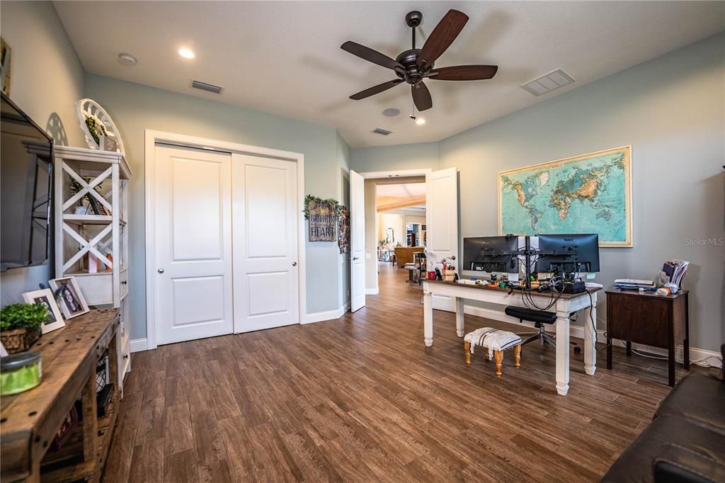 Home Office, Interior, Recessed Lighting, Wood Texture Flooring