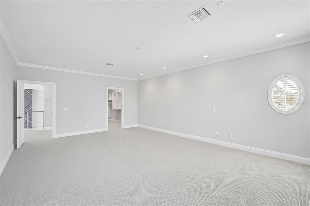 Empty room, Interior, Recessed Lighting