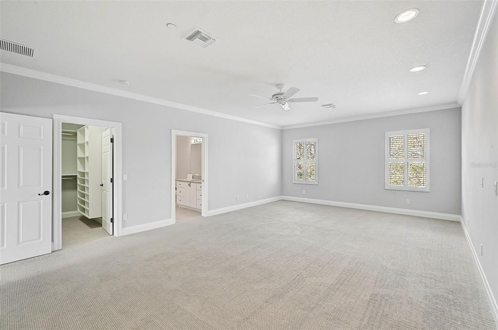 Empty room, Interior, Recessed Lighting