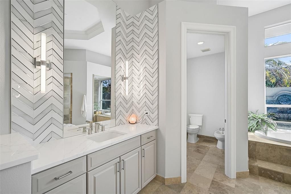 Bathroom, Interior, Recessed Lighting