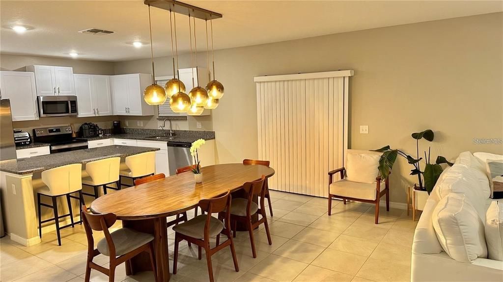 Dining room, Interior, Kitchen, Pendant Lights, Recessed Lighting, Stainless Steel Appliances
