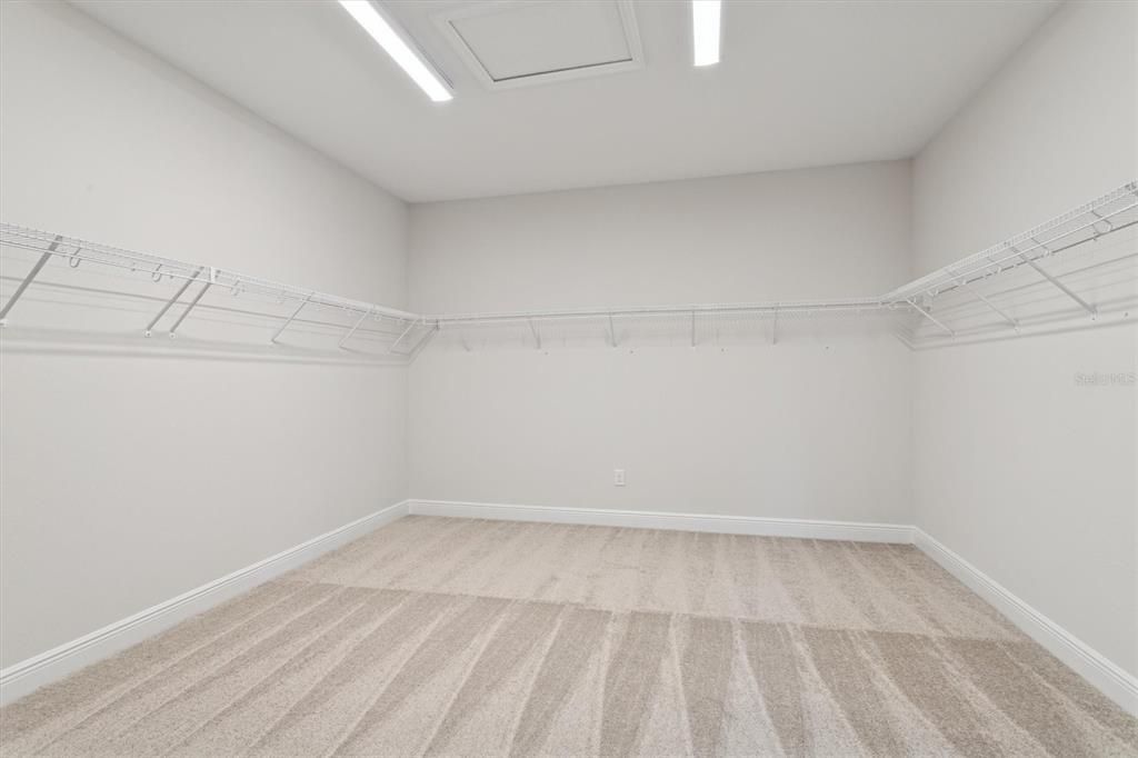 Empty room, Interior, Recessed Lighting, Walk-in Closets