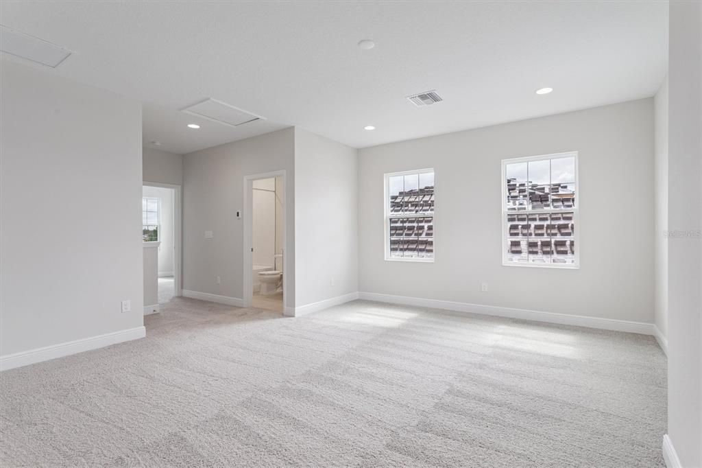 Empty room, Interior, Recessed Lighting