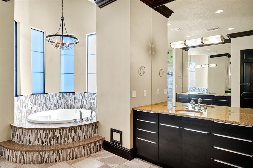 Bathroom, Dual Sink Vanities, Interior, Pendant Lights, Recessed Lighting
