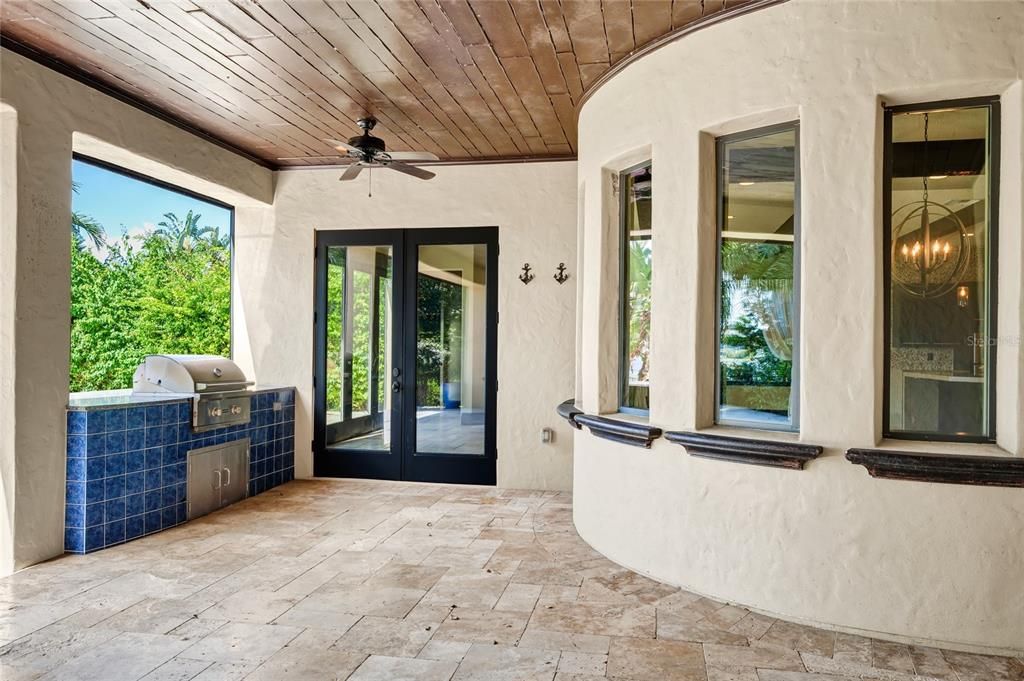 Exterior, Outdoor Kitchen