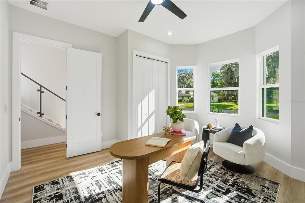 Interior, Recessed Lighting, Wood Texture Flooring