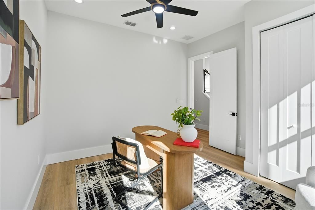 Interior, Recessed Lighting, Wood Texture Flooring