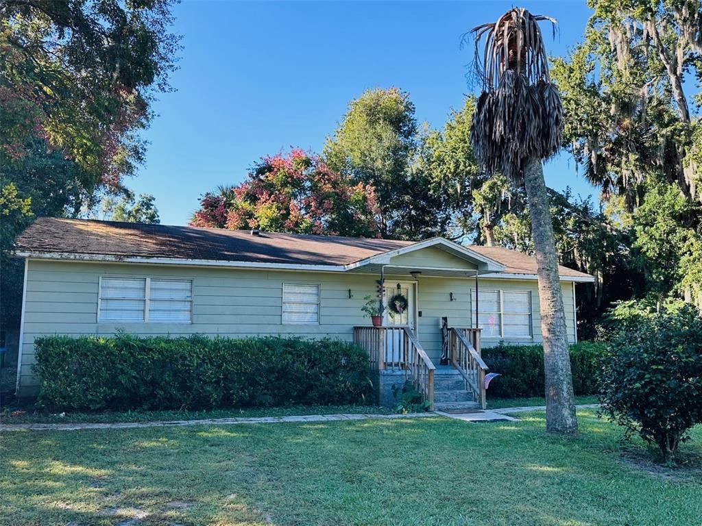 Backyard, Exterior, Facade, Ranch