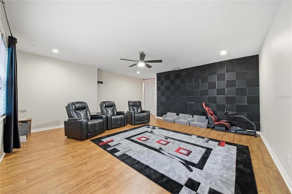 Interior, Recessed Lighting, Wood Texture Flooring