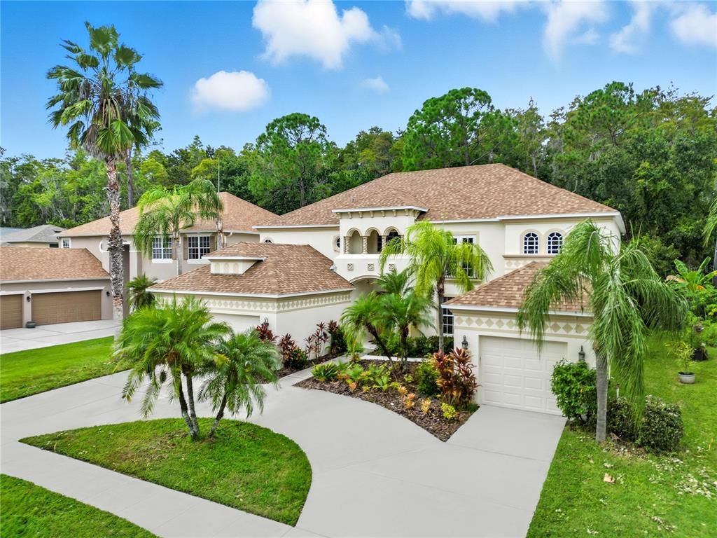 Attached, Exterior, Facade, Mediterranean