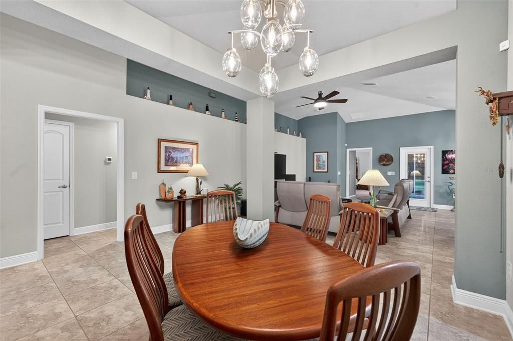 Dining room, Interior, Living room, Pendant Lights