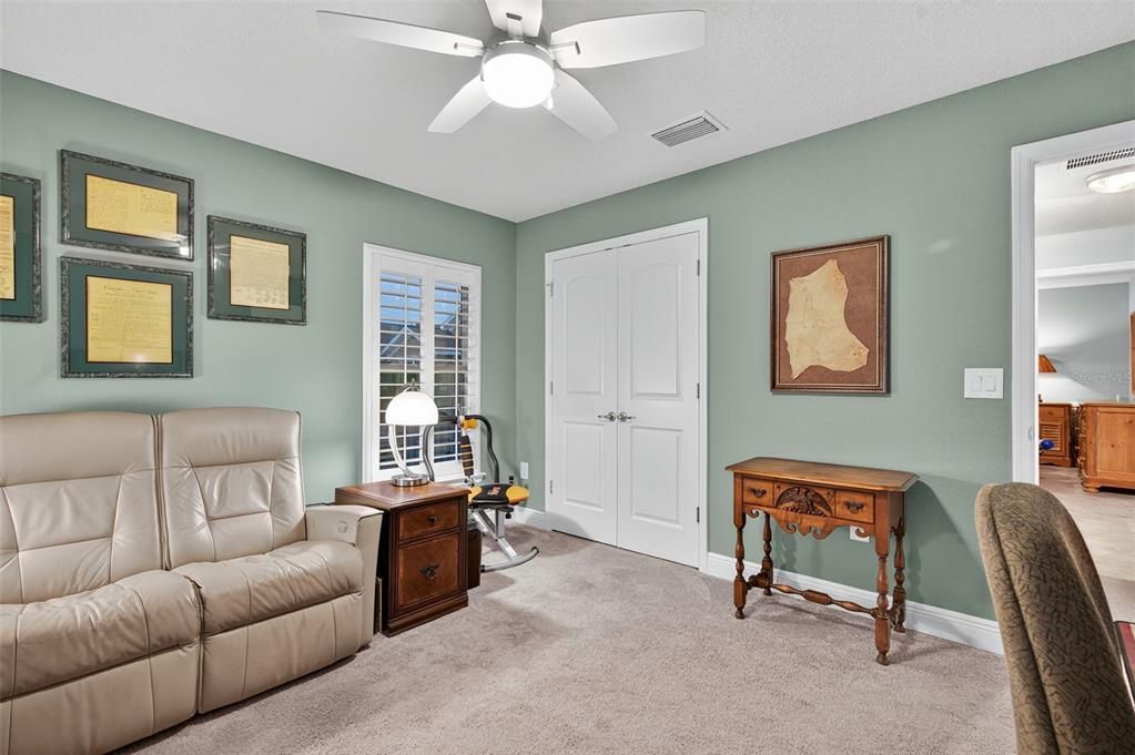 Home Office, Interior