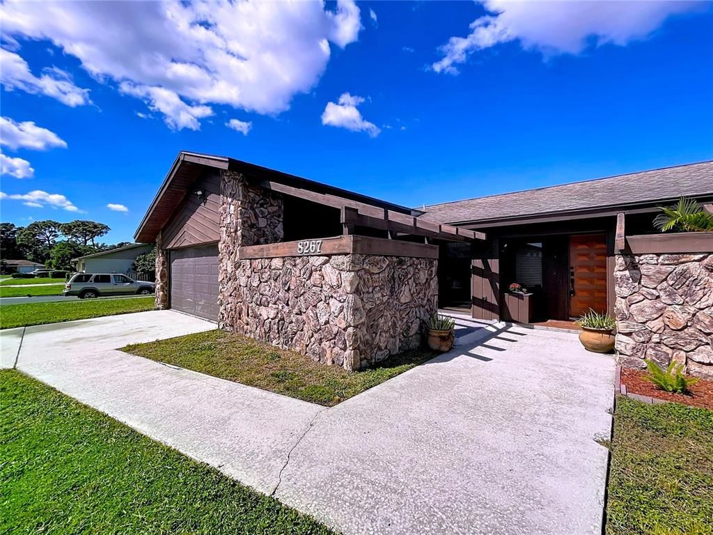 Detached Garage, Exterior