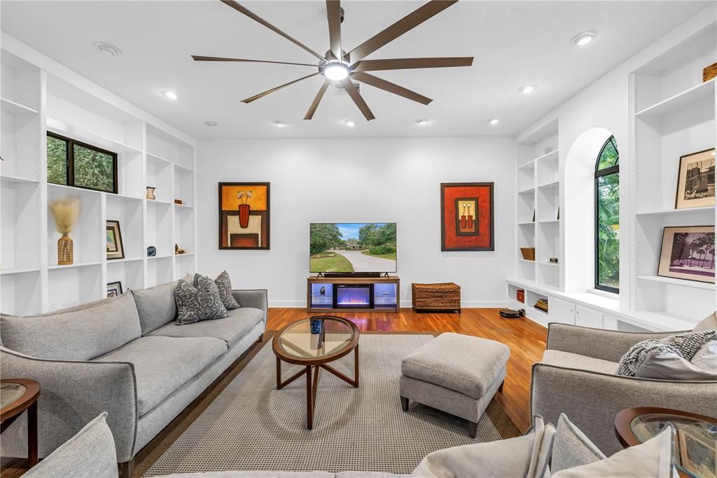 Interior, Living room, Recessed Lighting, Wood Texture Flooring