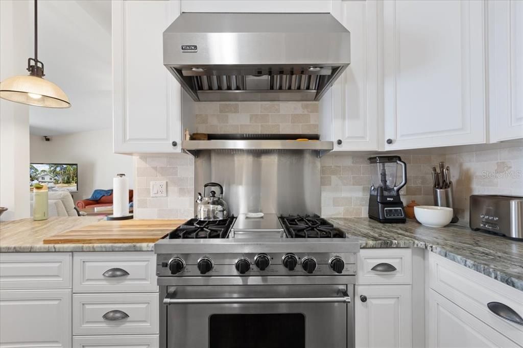 Interior, Kitchen, Pendant Lights, Stainless Steel Appliances