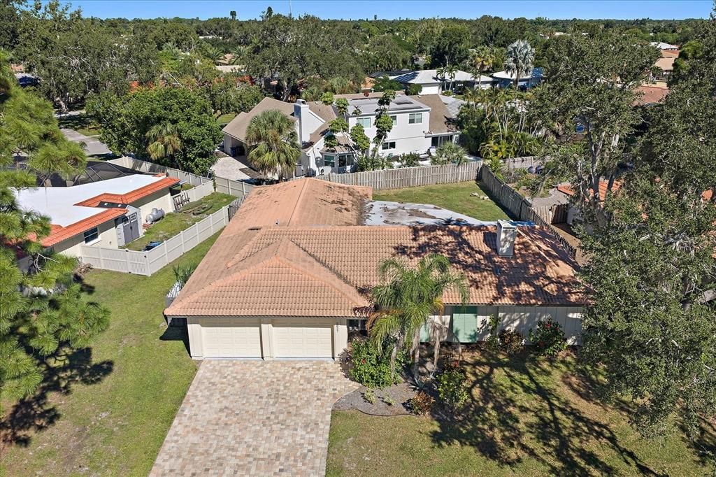 Exterior, Drone